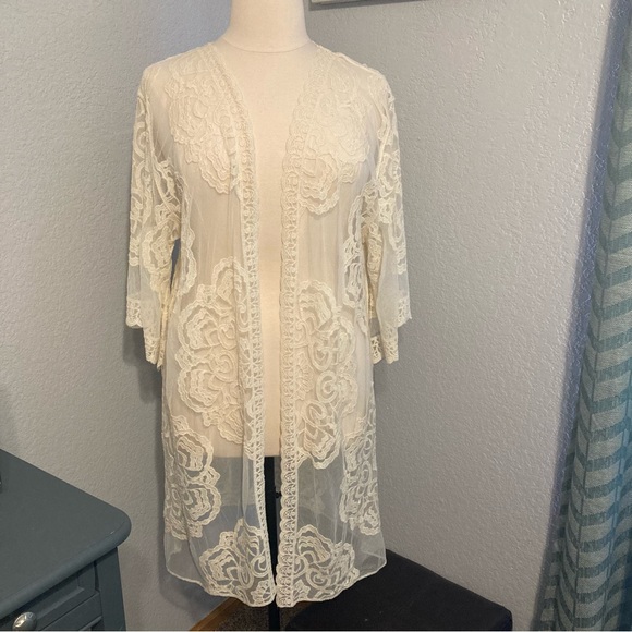 Poof New York Embroidered Mesh Flyaway Kimono - Picture 2 of 7